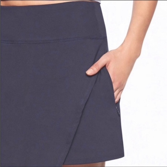 ATHLETA VOLLEY SKORT RUN TENNIS SPORT - Picture 3 of 12
